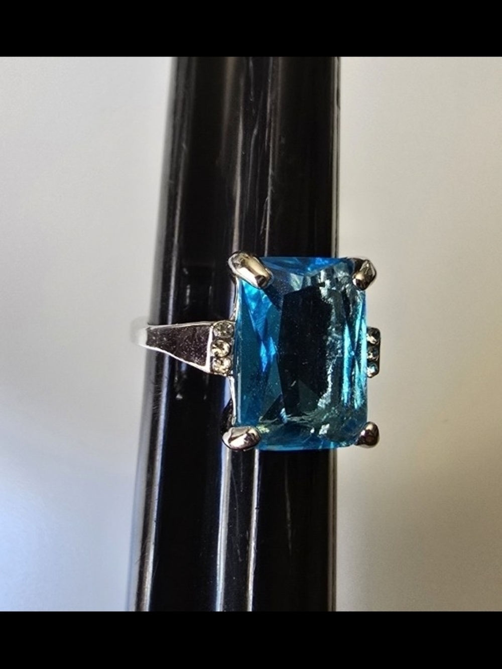 Blue Rectangular Gemstone Ring with Accent Crystals Size 7 8.5 Silver Blue * - Picture 8 of 9